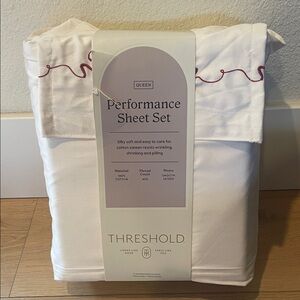 QUEEN- Threshold Performance Sheet Set- Ivory with red love detailed hem